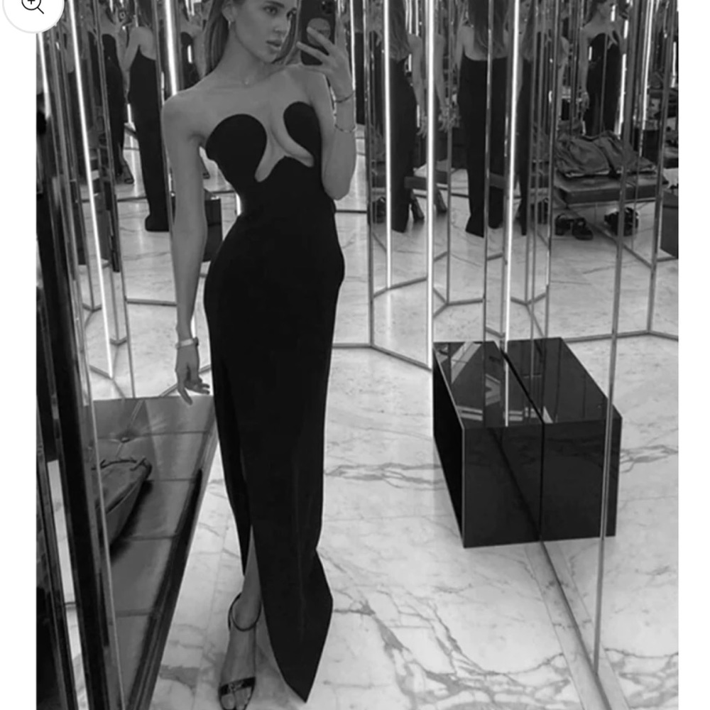 Stunning black dress GALA